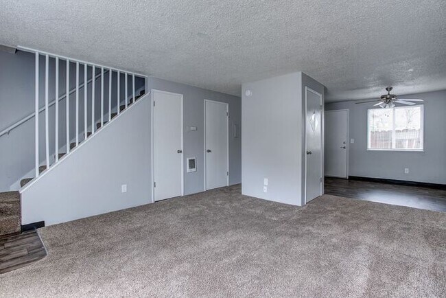 Foto del edificio - Shenandoah Gardens Apartments 2 bedroom 1....