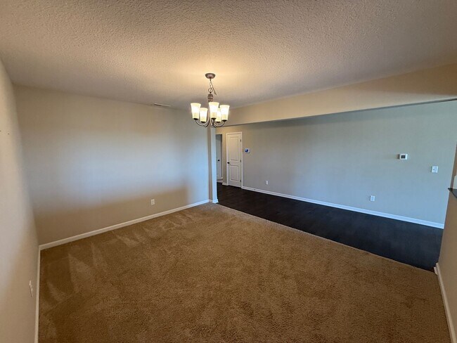 Foto del edificio - Home For Rent By Capital Property Management