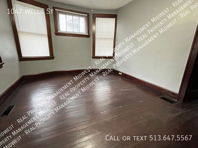 Building Photo - 1047 Wells St