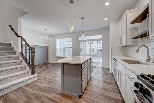 Foto del edificio - 189 Lakeshore Dr