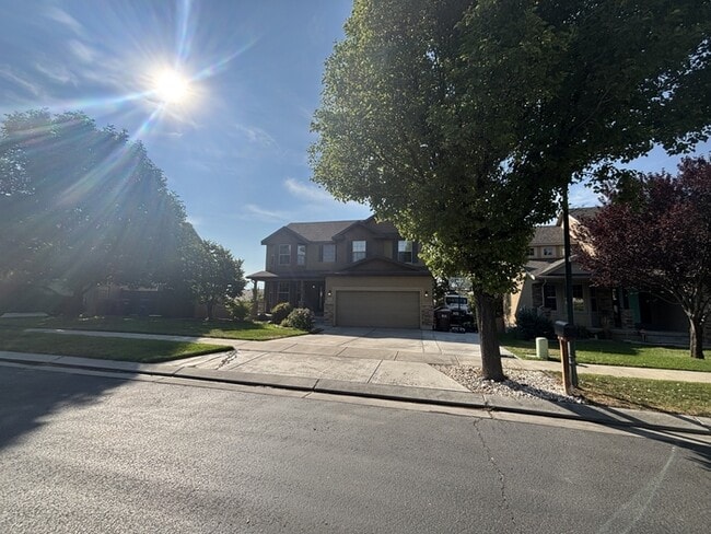 Building Photo - 4744 Silver Mountain Rd