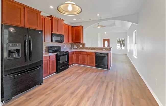 Building Photo - 7066 Port Bay