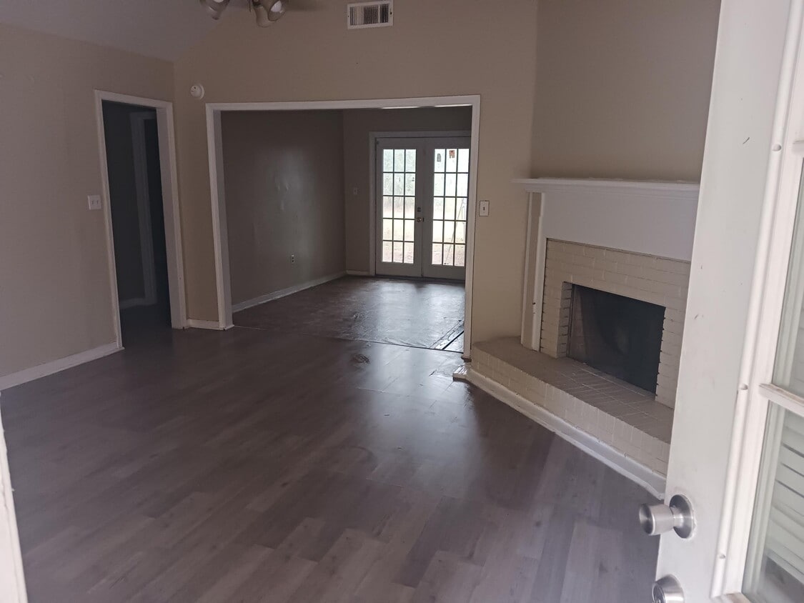 Building Photo - 510 Chelsea Dr