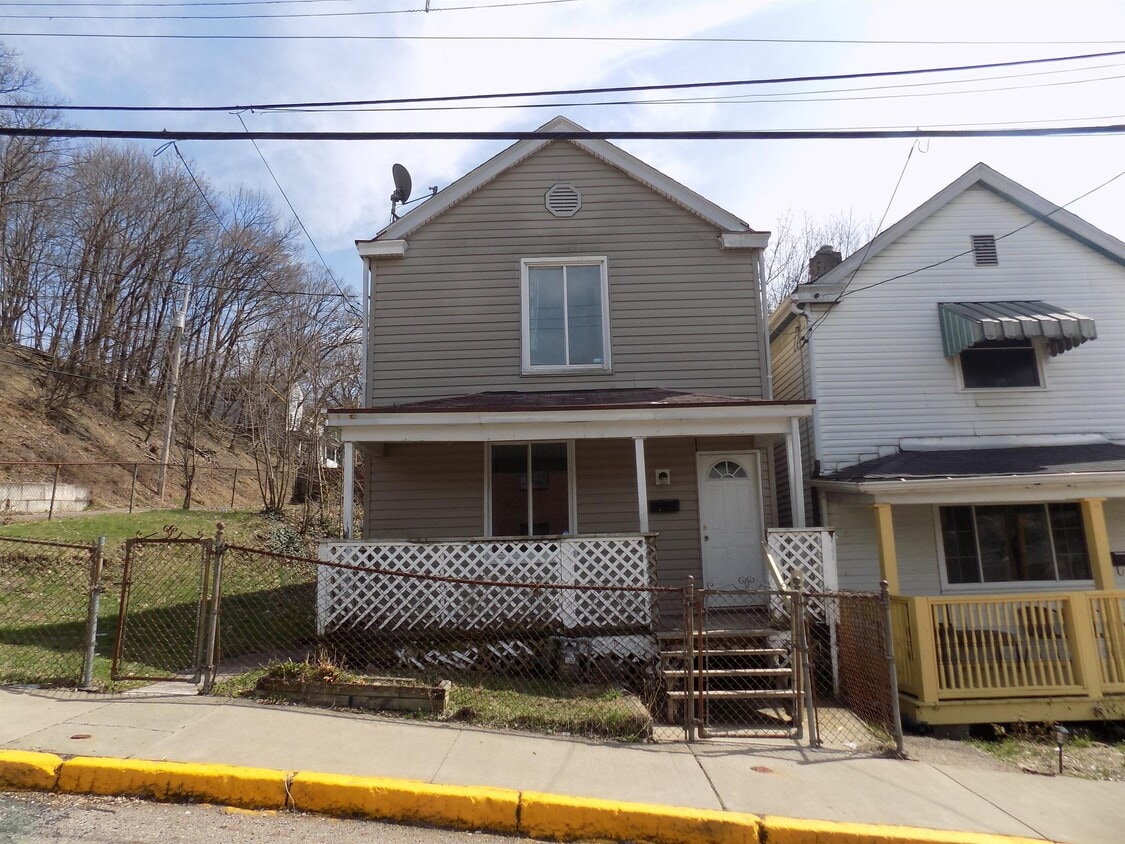 903 5th St, McKees Rocks, PA 15136 House for Rent in McKees Rocks, PA