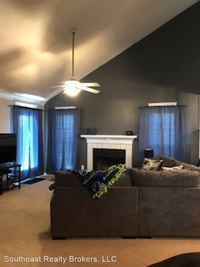 Foto del edificio - 3 br, 2 bath House - 116 Rebecca Place