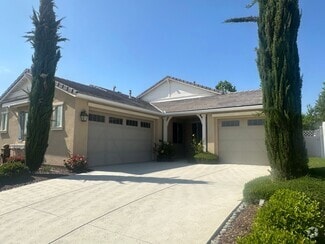Building Photo - 13600 Pixton Ave