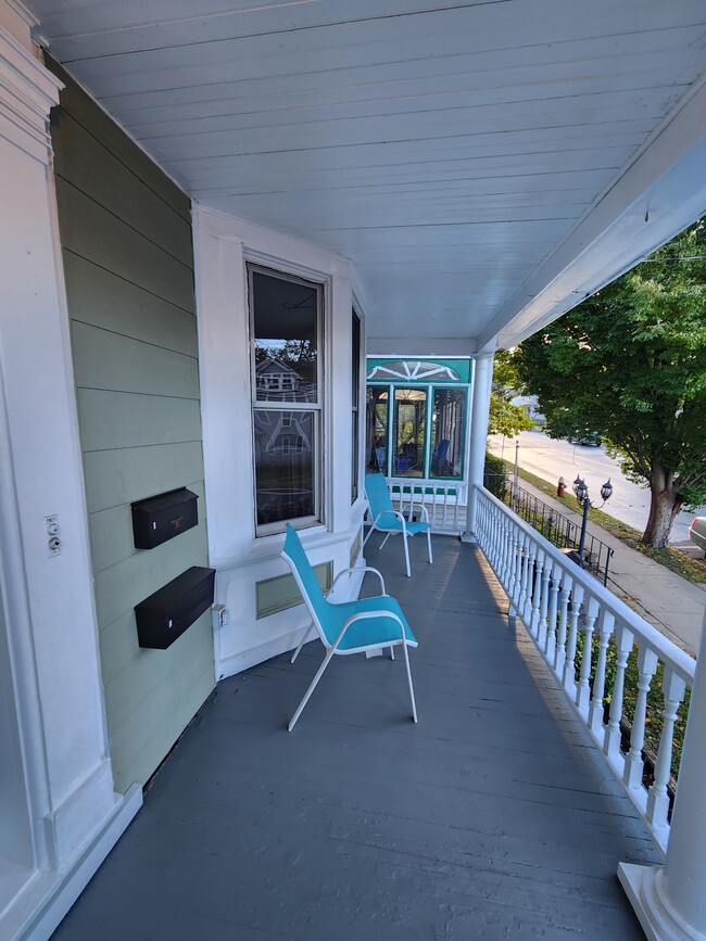 Building Photo - 95 3rd Ave