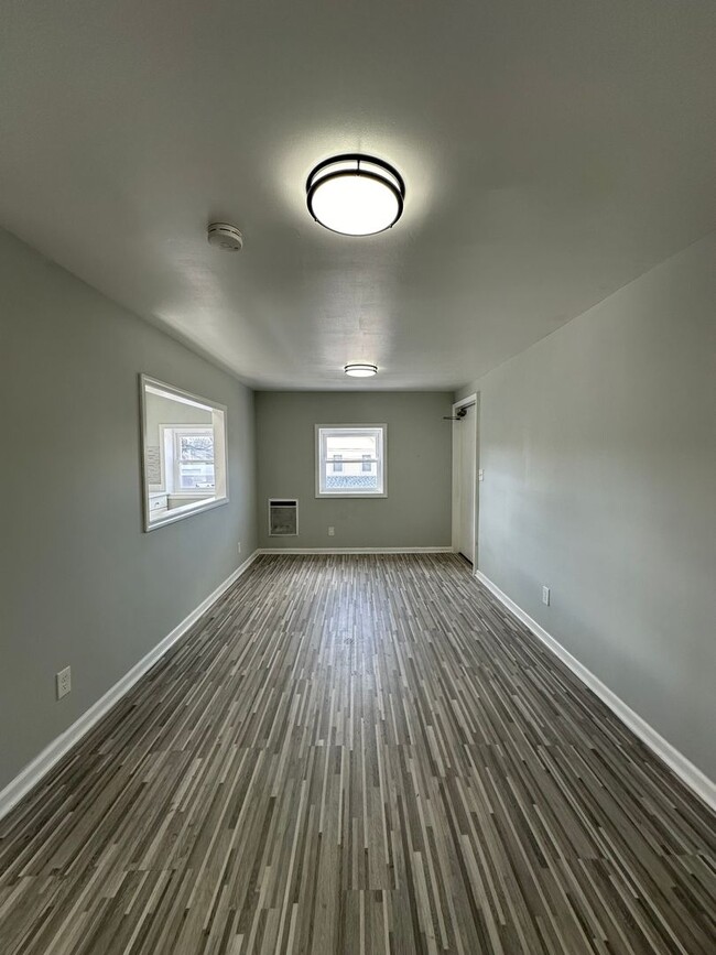 Interior Photo - Somerset Apartments