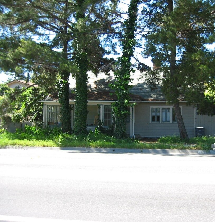 Primary Photo - Historic house near downtown!