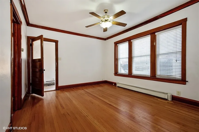 Building Photo - 2946 N Narragansett Ave