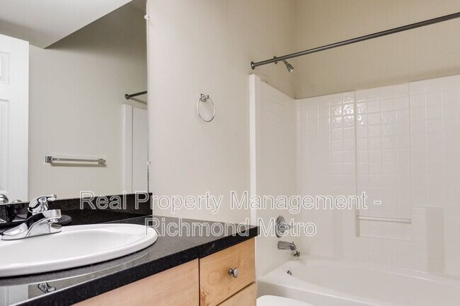 Foto del edificio - 1321 1/2 E. Main St.