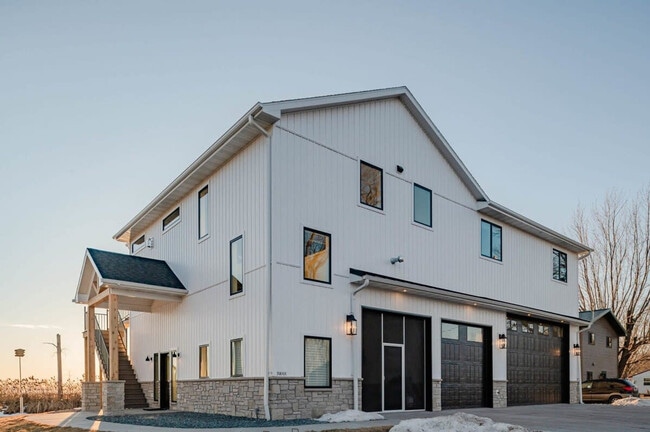 Building Photo - 7857 Cut Off Ln