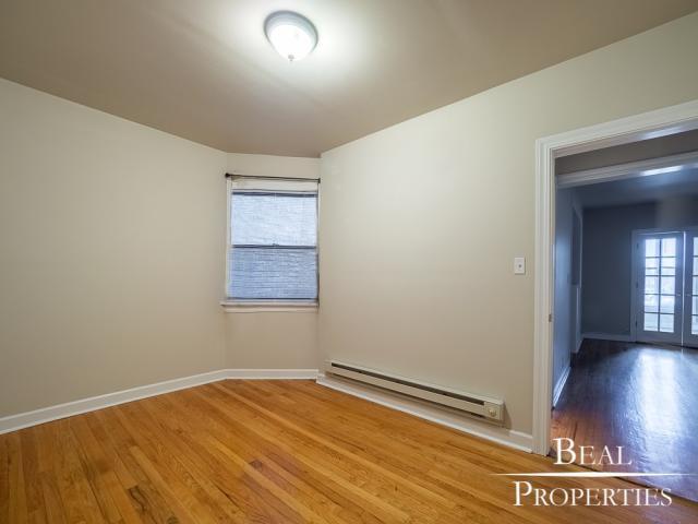 Building Photo - 3 bedroom in GLENCOE IL 60022