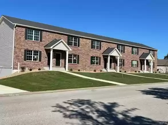 Foto principal - 233 Bradford Ln