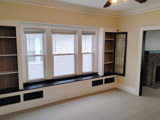 Foto del edificio - 2102 Chesterland Ave