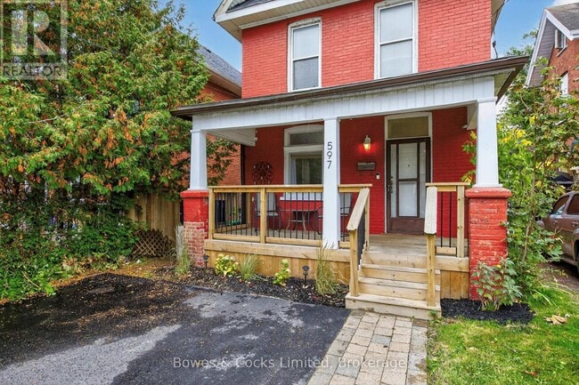 Building Photo - 597 Bolivar St