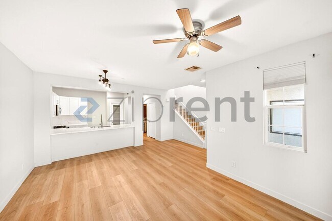 Building Photo - 15916 Lasselle St