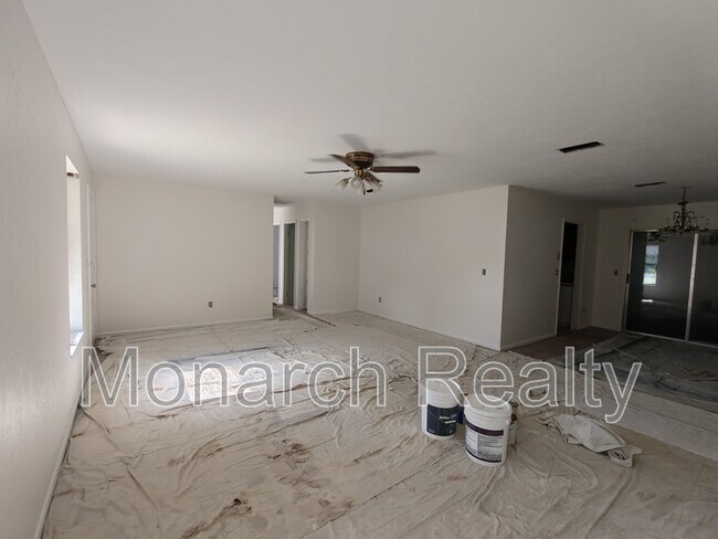 Foto del edificio - 6133 NW 33 St