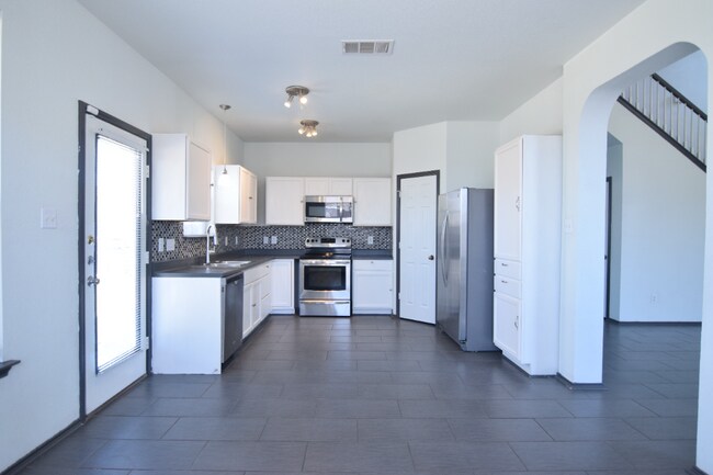 Foto del edificio - 4903 Golden Gate Dr