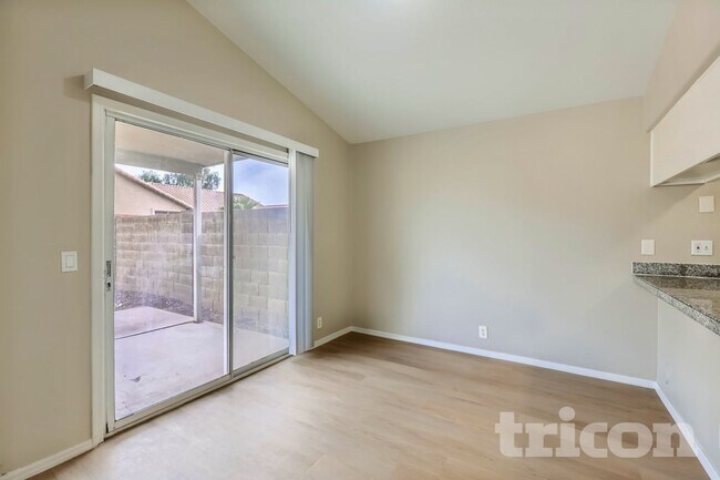 Building Photo - 7321 N 69th Ave