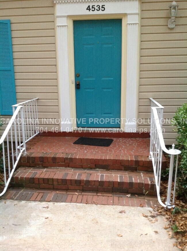 Foto del edificio - 4535 Dawnwood Dr