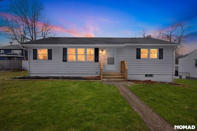 Building Photo - 1966 South St