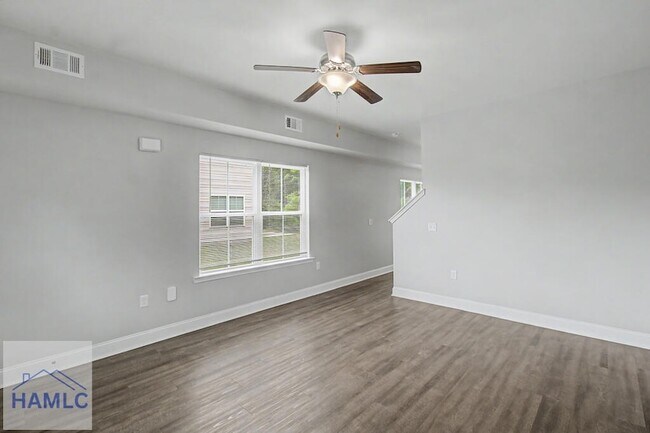 Building Photo - 702 Mill Creek Cir