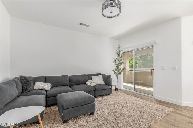 Foto del edificio - 1500 Cardinal Peak Ln