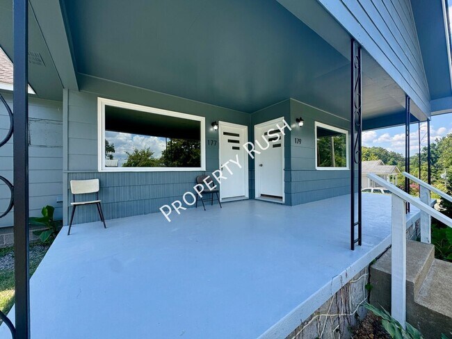 Foto del edificio - 177-179-179 Hargrave Rd