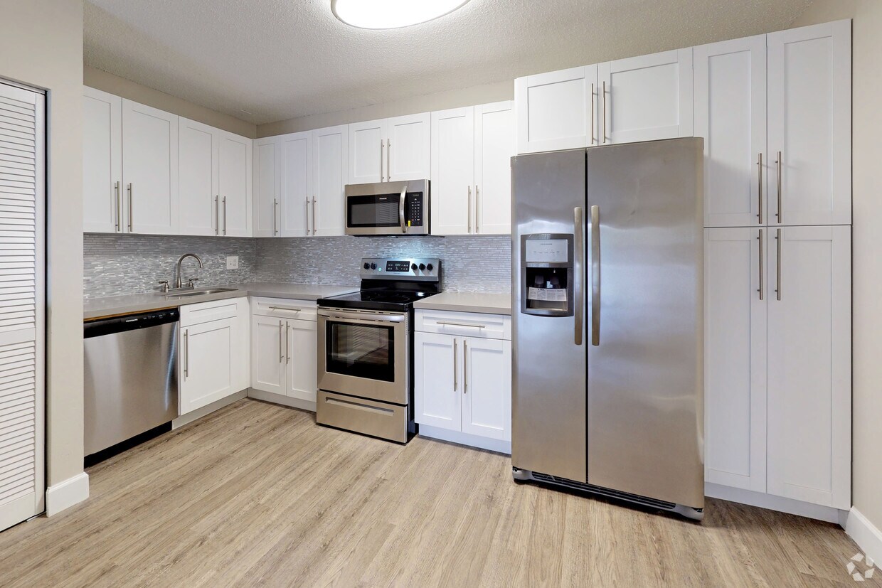 Boca Bend Marina Apartments in Boca Raton, FL