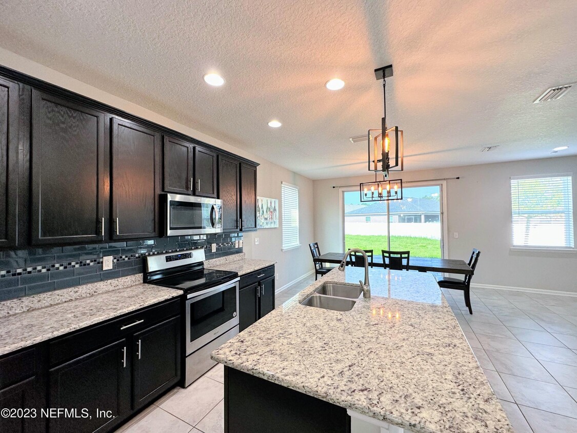 Primary Photo - 7036 Emsley Cir