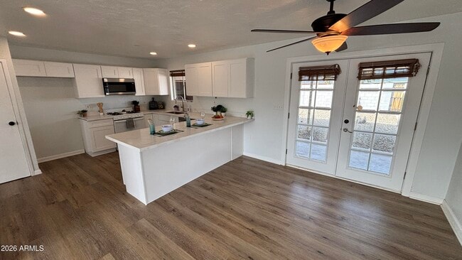 Foto del edificio - 1000 W Elna Rae St