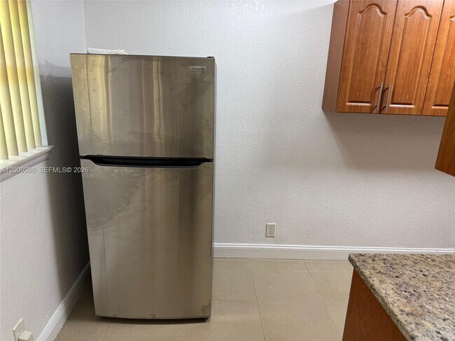 Building Photo - 5211 NW 16th St