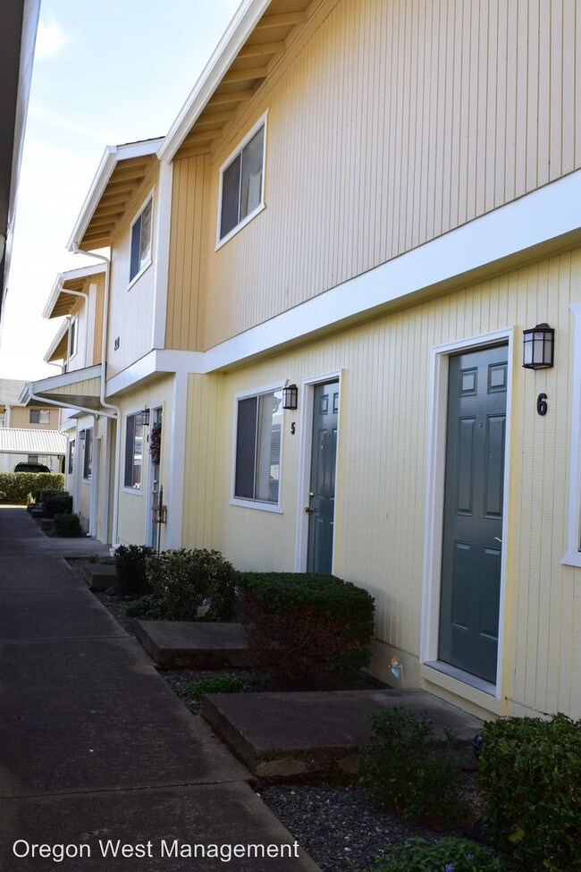 Building Photo - 333 S 9th St