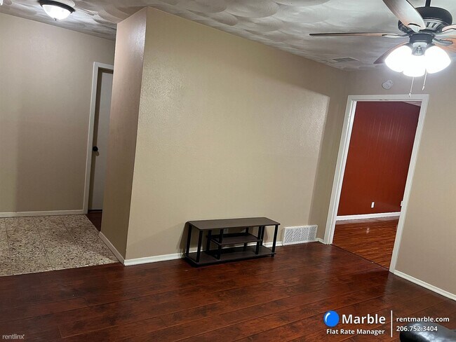 Building Photo - 3 br, 2 bath House - 611 Misty Glen Dr