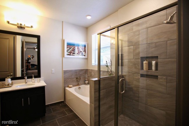 Foto del edificio - 1 br, 1 bath  - 18250 Interstate 45 S