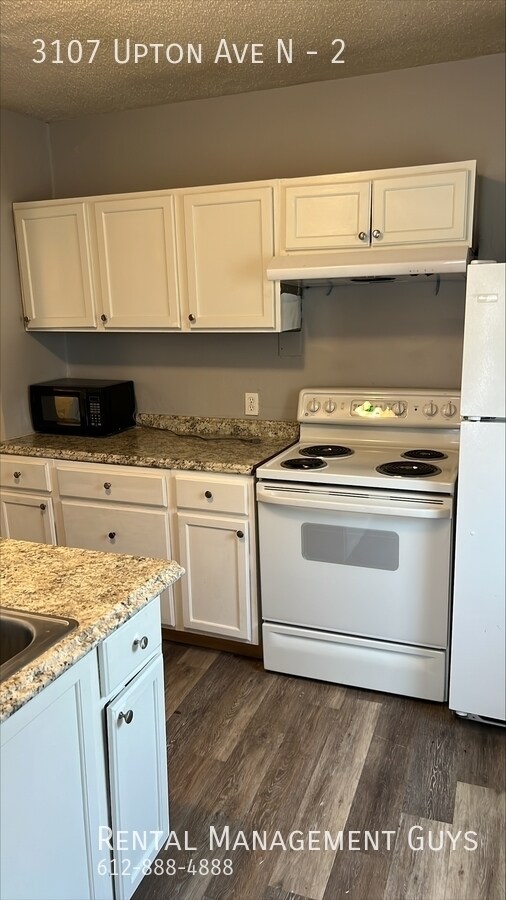 Foto del edificio - 3107 N Upton Ave