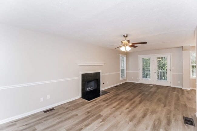 Building Photo - 148 Blue Heron Dr