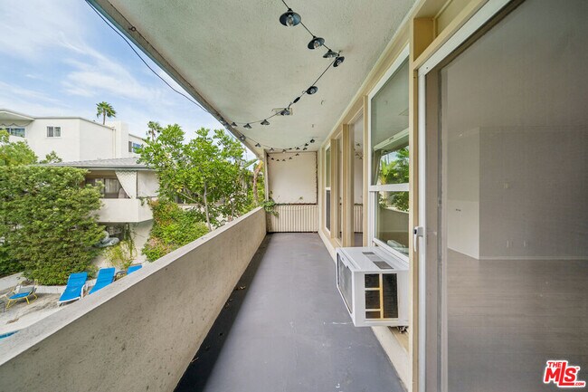 Foto del edificio - 1520 Hayworth Ave