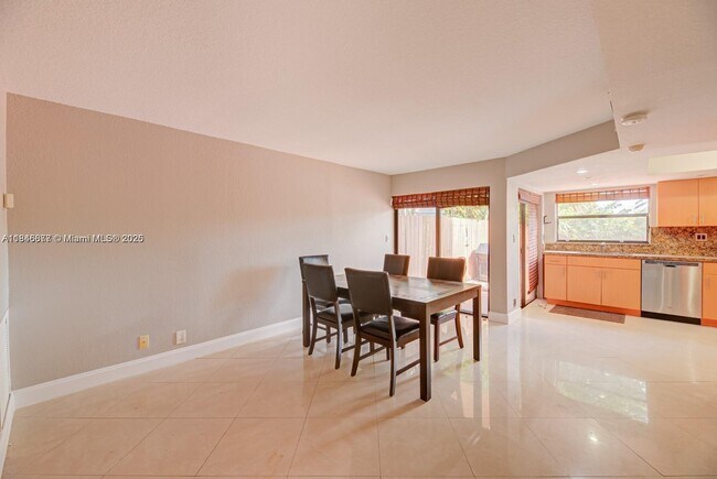 Building Photo - 9953 SW 147th Ct
