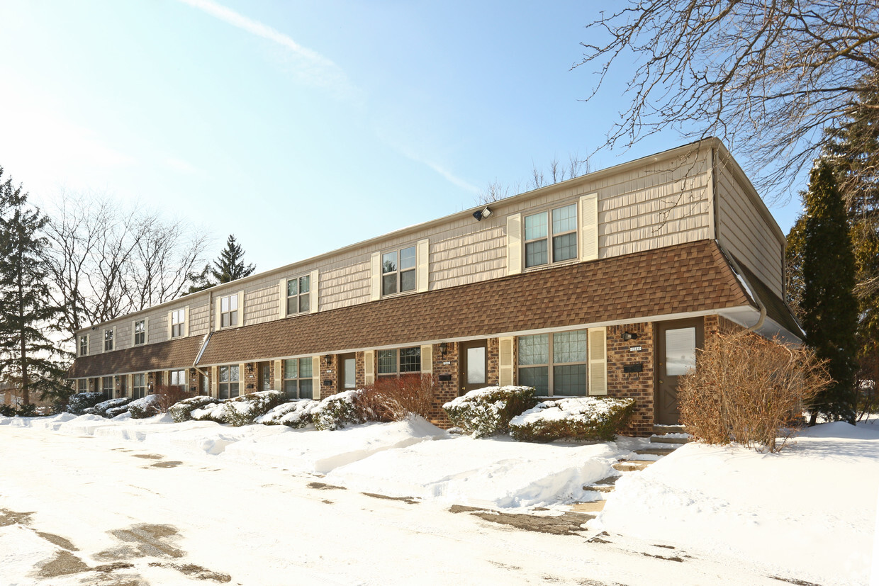 Primary Photo - Cambria Townhomes