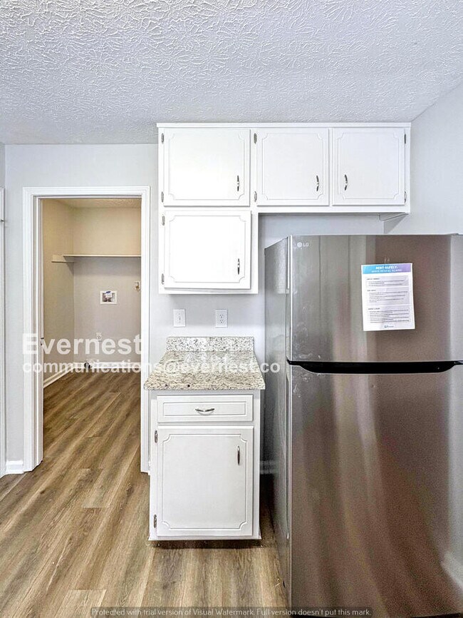 Foto del edificio - 95 Rosebud Ln