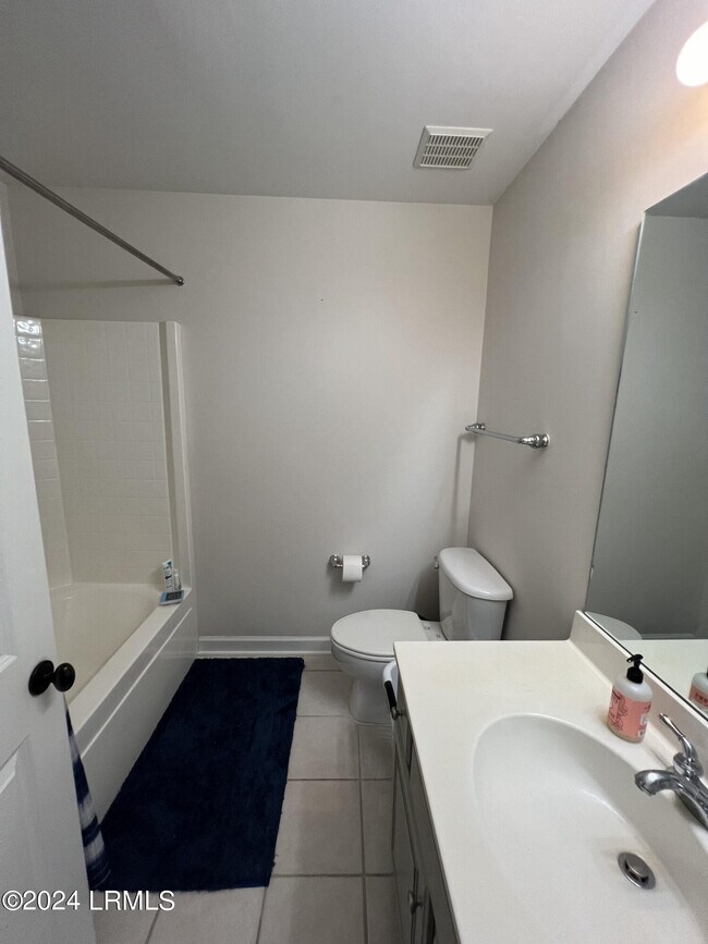 Foto del edificio - 25 National Blvd