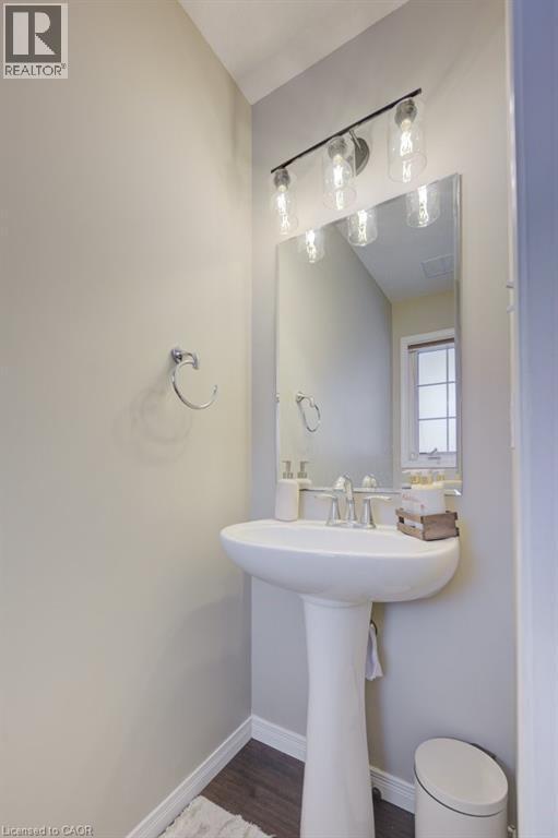 Building Photo - 33 Iron Gate St