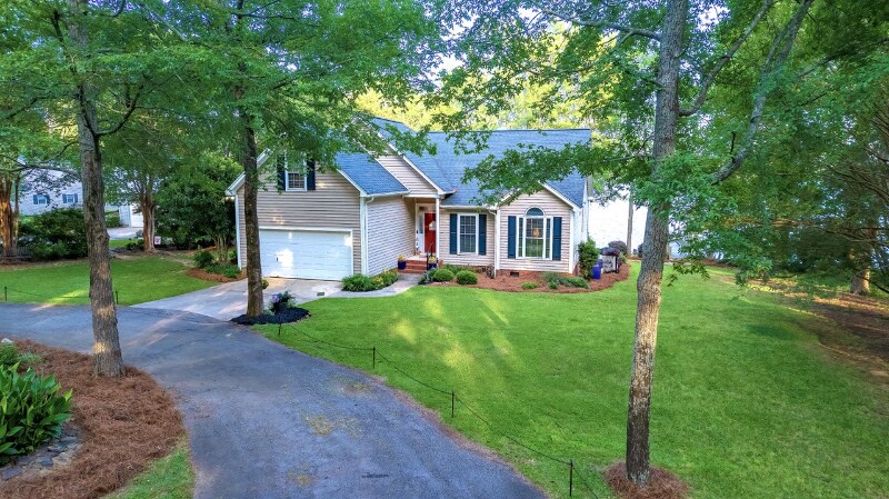 Foto principal - 1 Osprey Pointe Ln