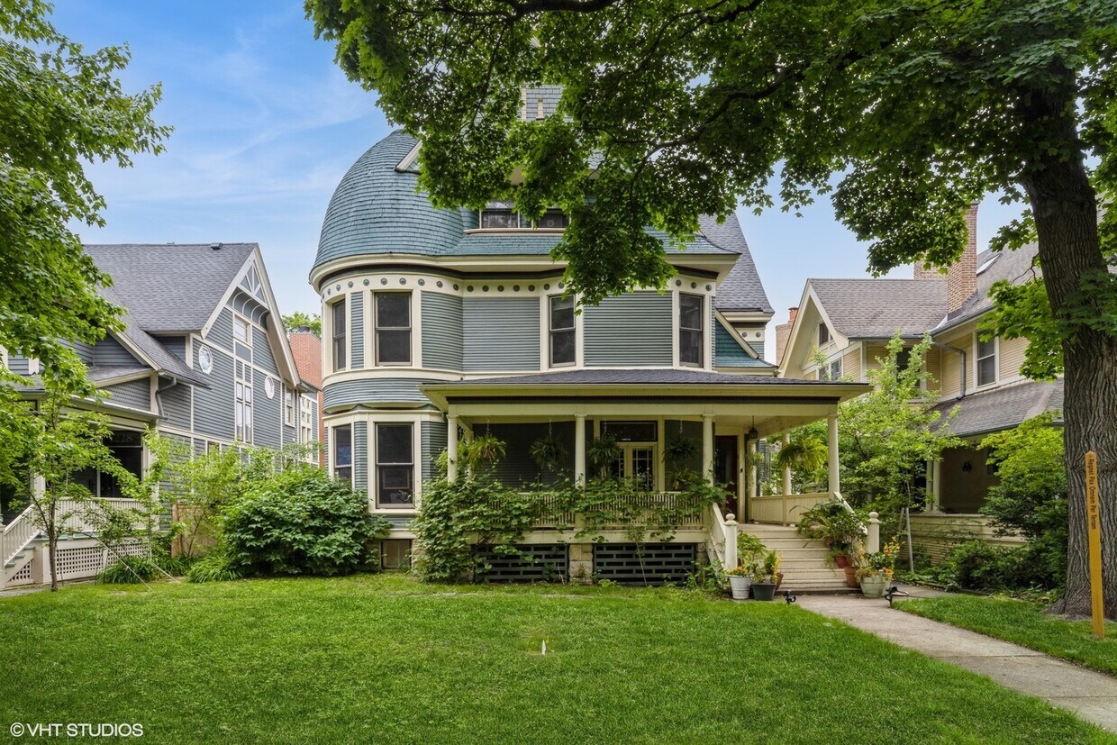 Foto principal - 1232 Hinman Ave