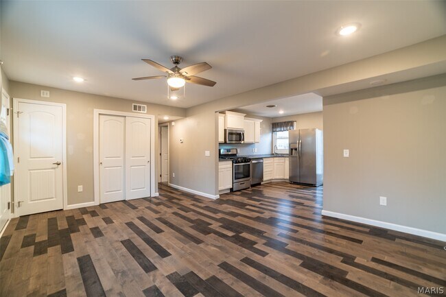 Foto del edificio - 204 Hillsdale Dr