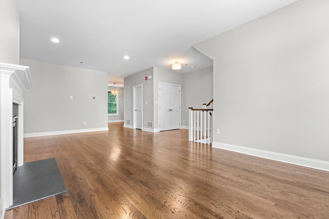 Building Photo - 60 Bloomfield Ave