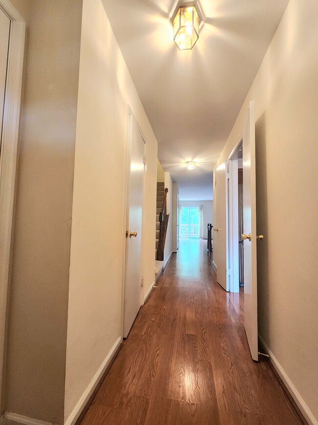 Main floor - 6175 Old Brentford Ct