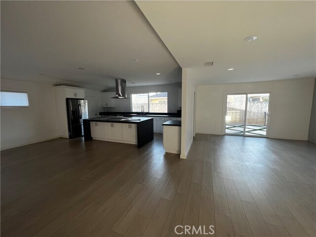 Building Photo - 18591 Oriente Dr